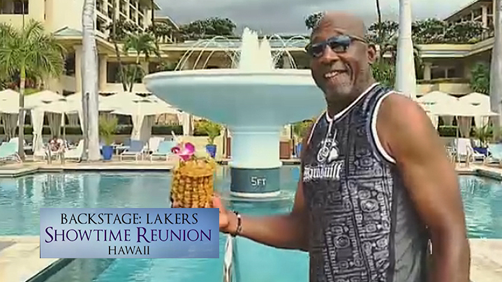 Showtime' Lakers reunite for one more practice, few days in Hawaii