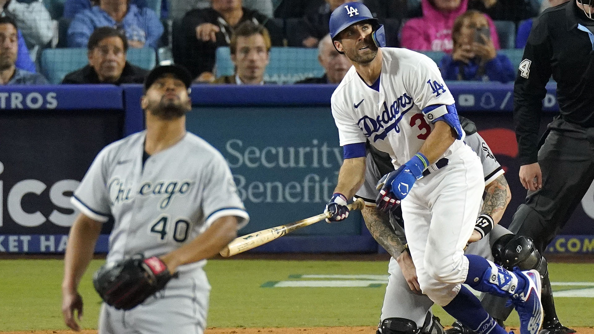 Will Smith homers on his bobblehead night as Dodgers beat White