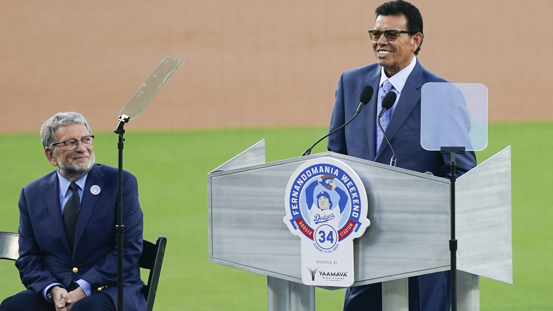 Dodgers will retire Fernando Valenzuela's number 34 at Dodger